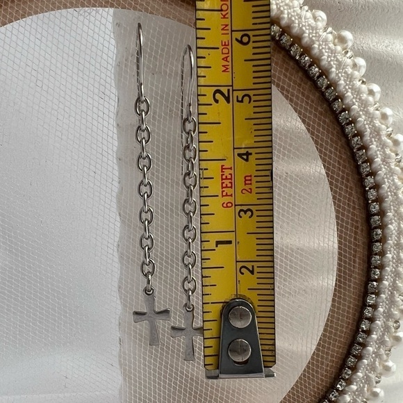 Stainless steel chain earrings with cross charms - Picture 4 of 8